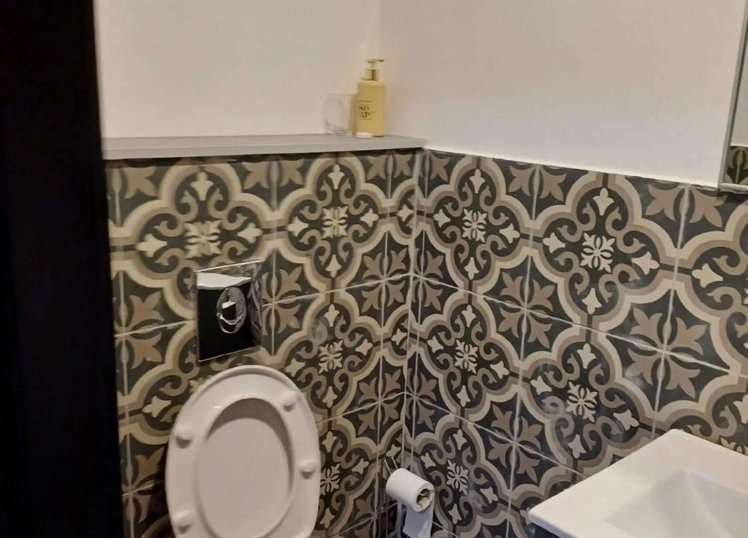 Pensión Hotel אחת מהעם Haifa