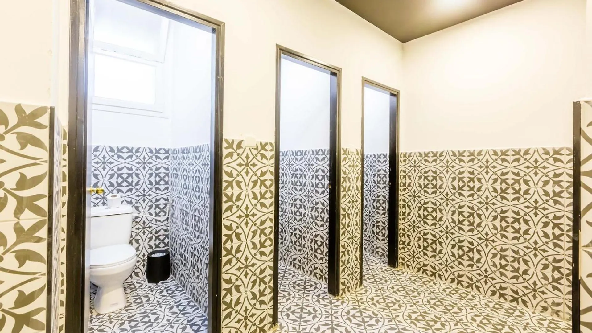 Hotel אחת מהעם Haifa Israel
